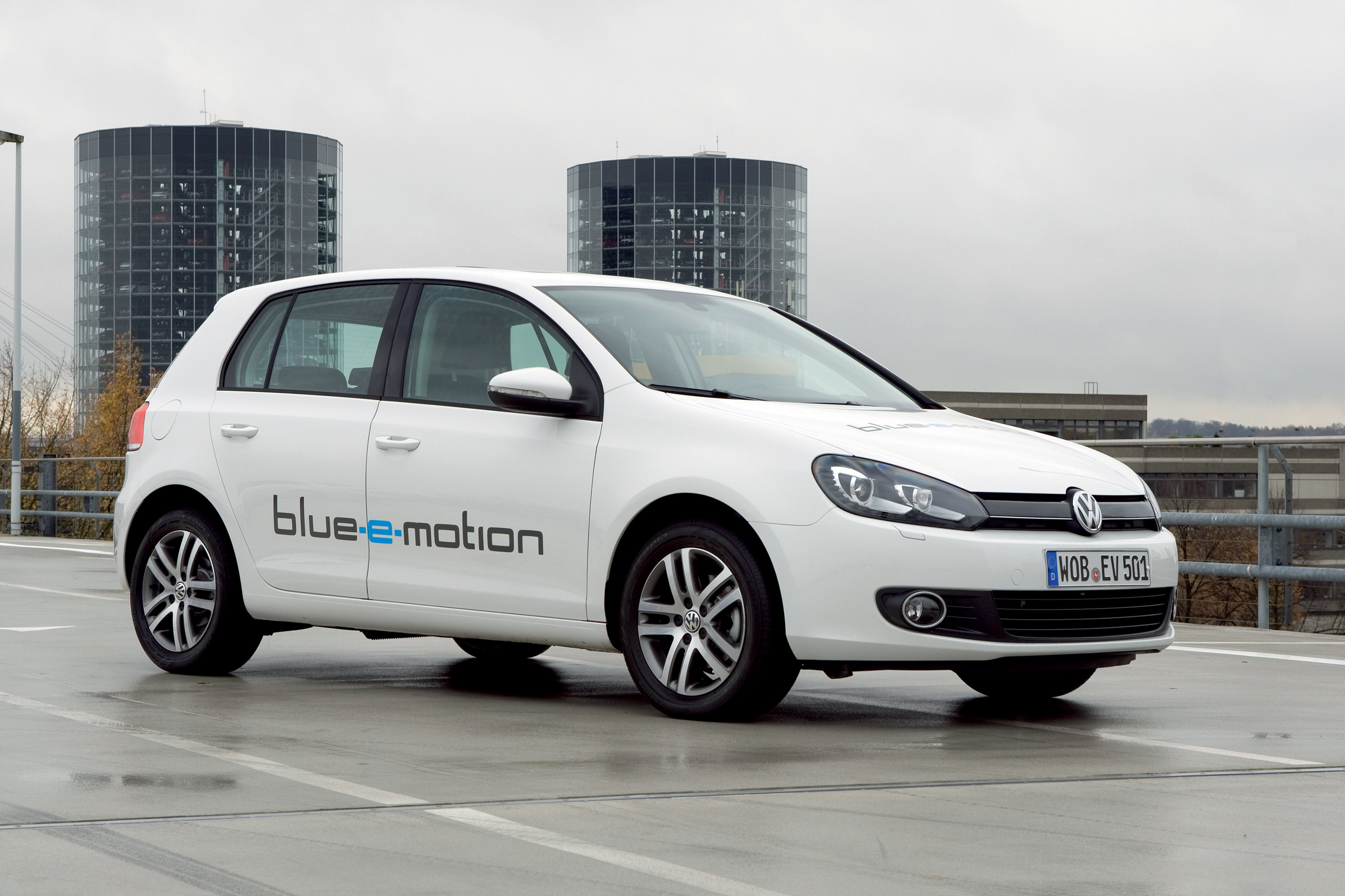 Volkswagen Golf Blue-E-Motion