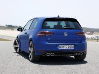 Volkswagen Golf VII R (2014) - picture 2 of 18