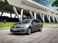 Volkswagen Golf VII Variant (2014) - picture 1 of 12