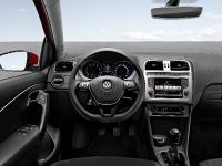 Volkswagen Polo (2014) - picture 14 of 19