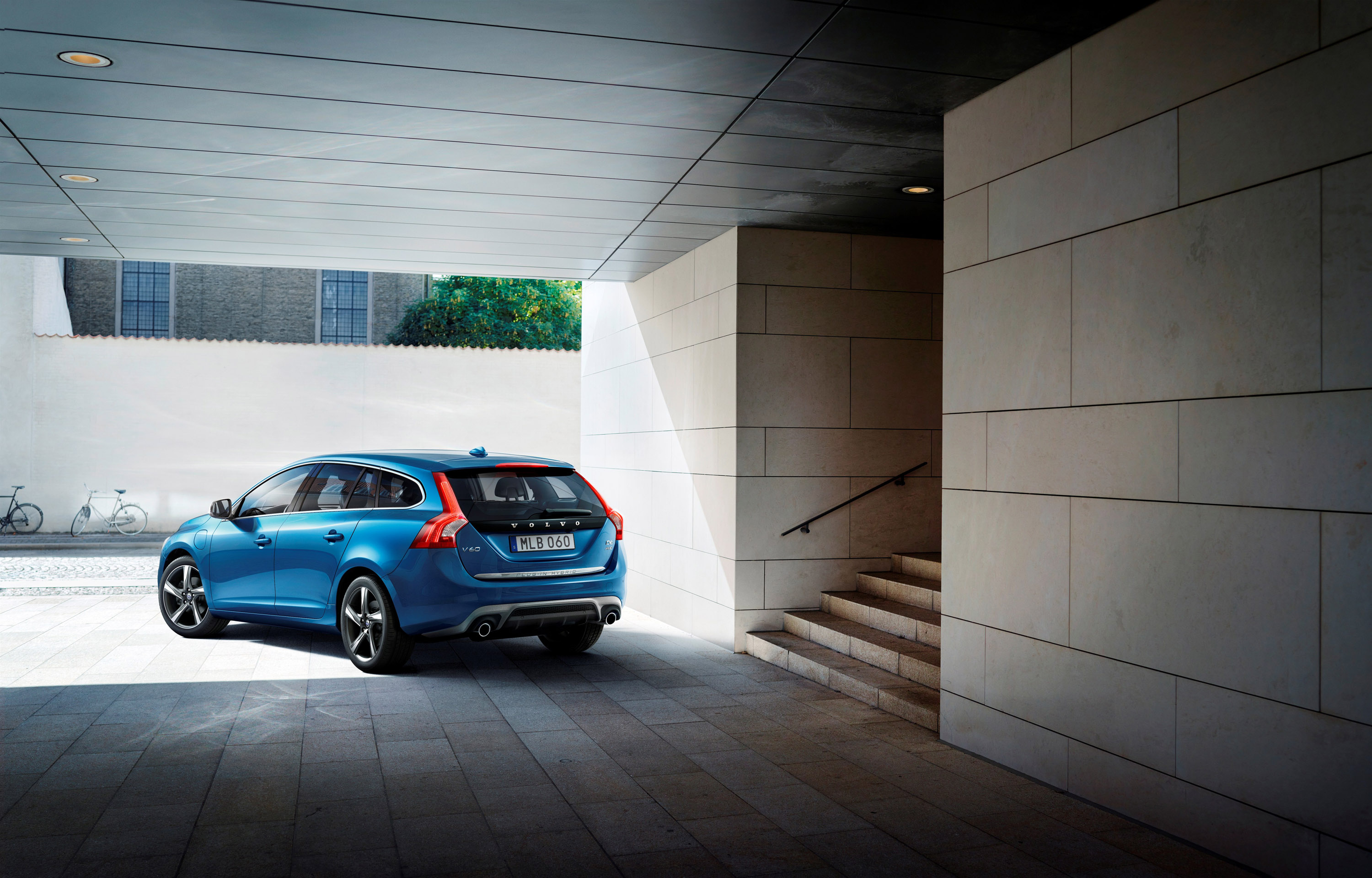 Volvo V60 Plug-in Hybrid R-Design