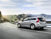 Volvo V60 Sportwagon (2014) - picture 4 of 6