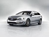 Volvo V60 Sportwagon (2014) - picture 5 of 6