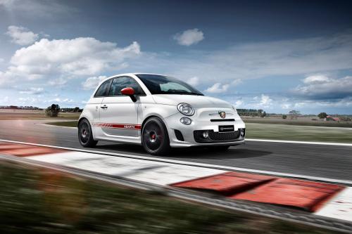 Abarth 595 Yamaha Factory Racing Edition (2015) - picture 1 of 3