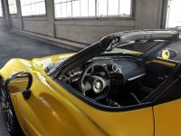 Alfa Romeo 4C Spider (2015) - picture 11 of 12