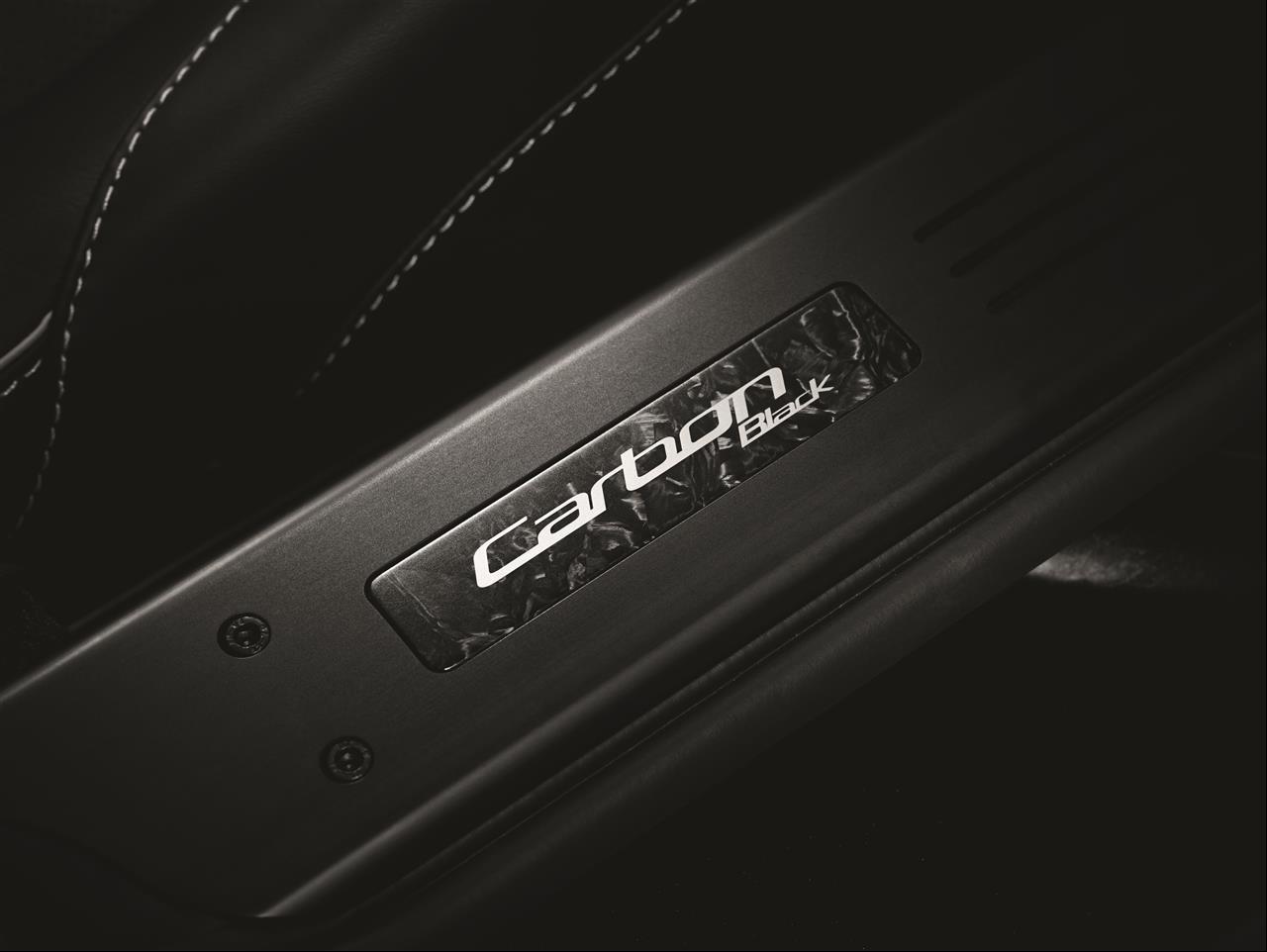 Aston Martin Vanquish Carbon Edition