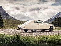 Bentley Continental Evolution of an Icon (2015)