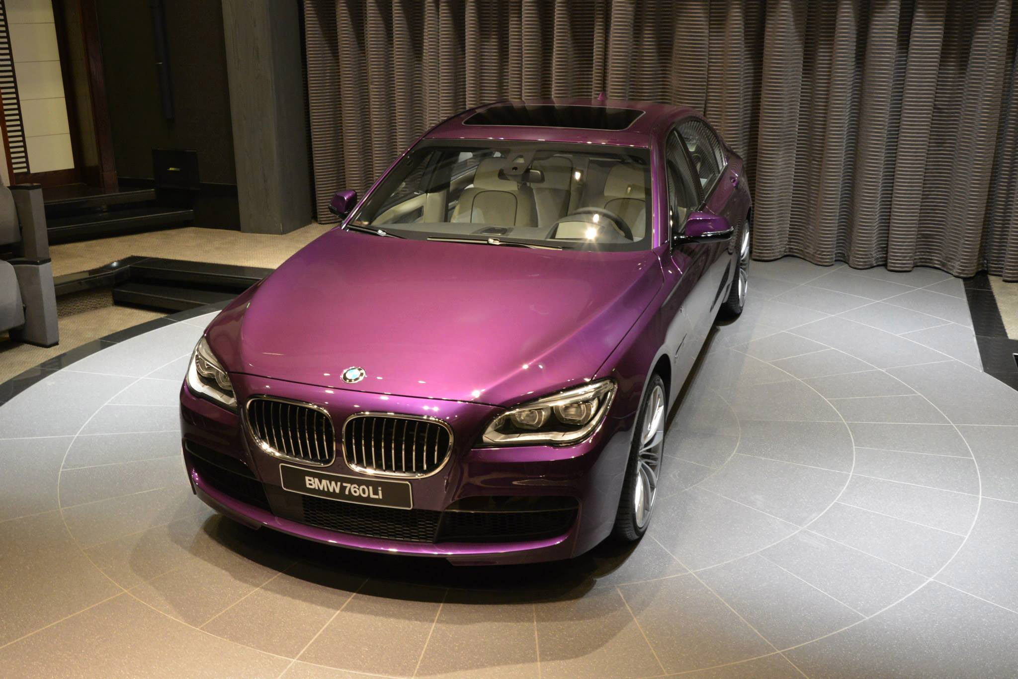 BMW 760Li V12M Biturbo in Twilight Purple