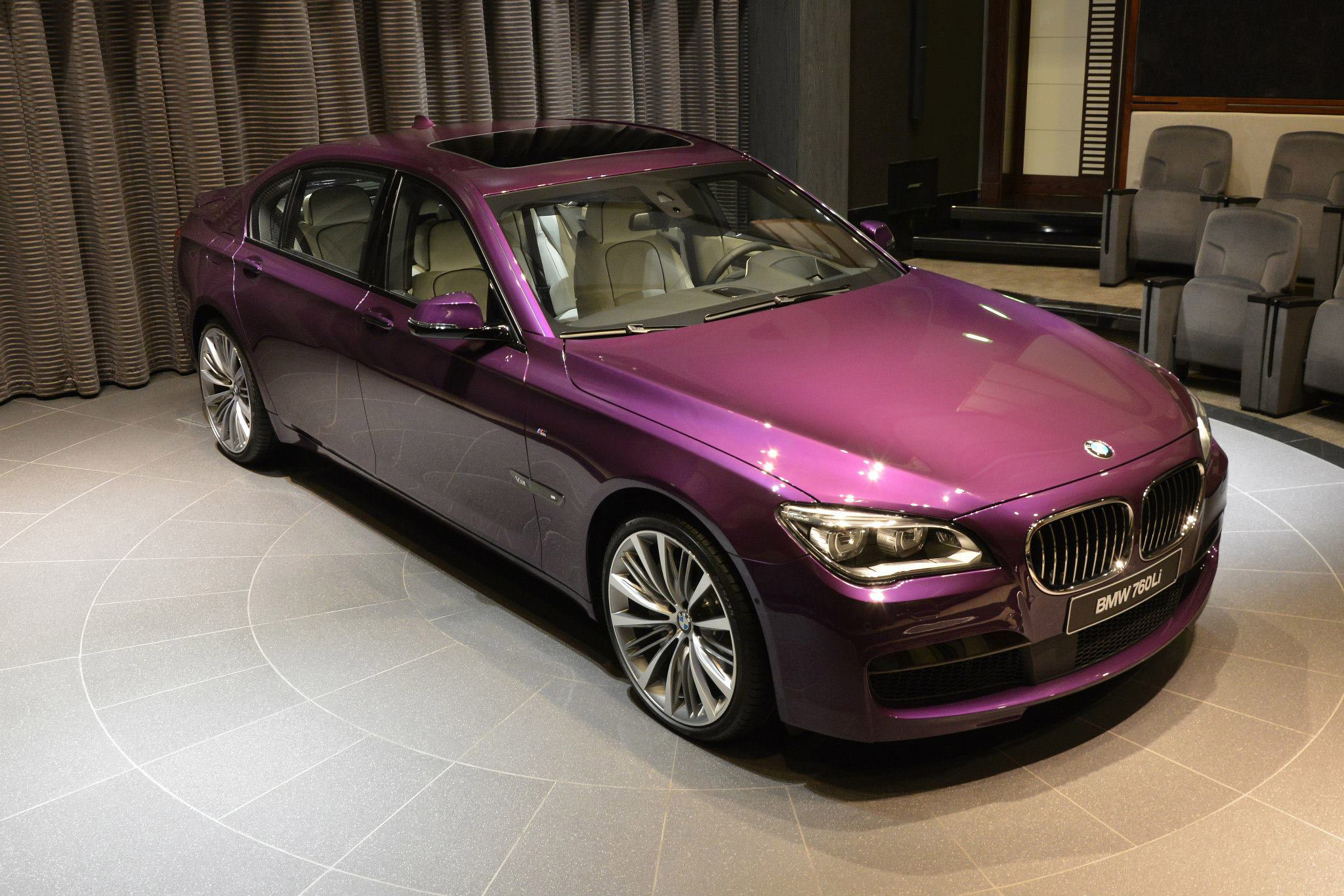 BMW 760Li V12M Biturbo in Twilight Purple