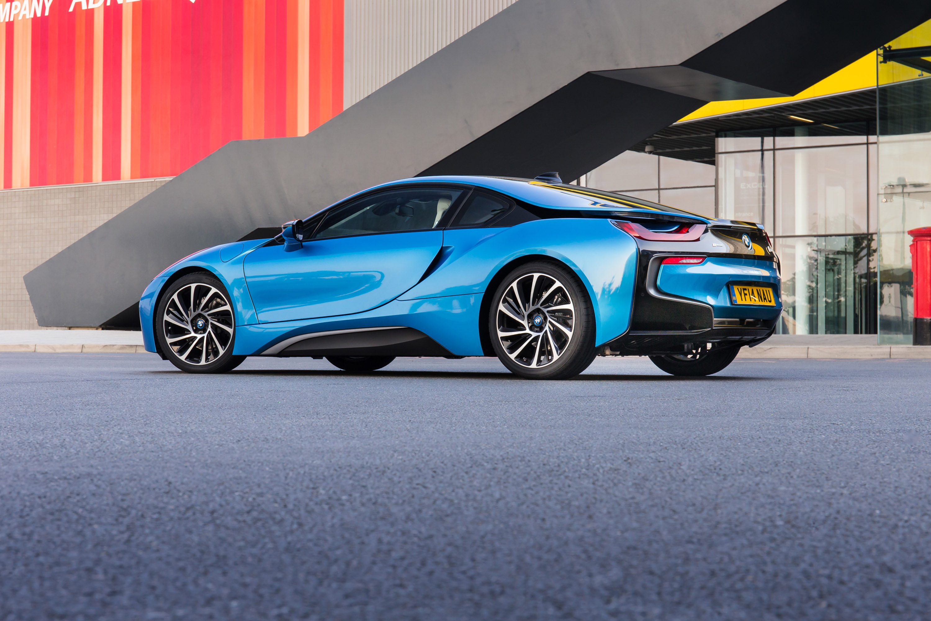 BMW i8 UK