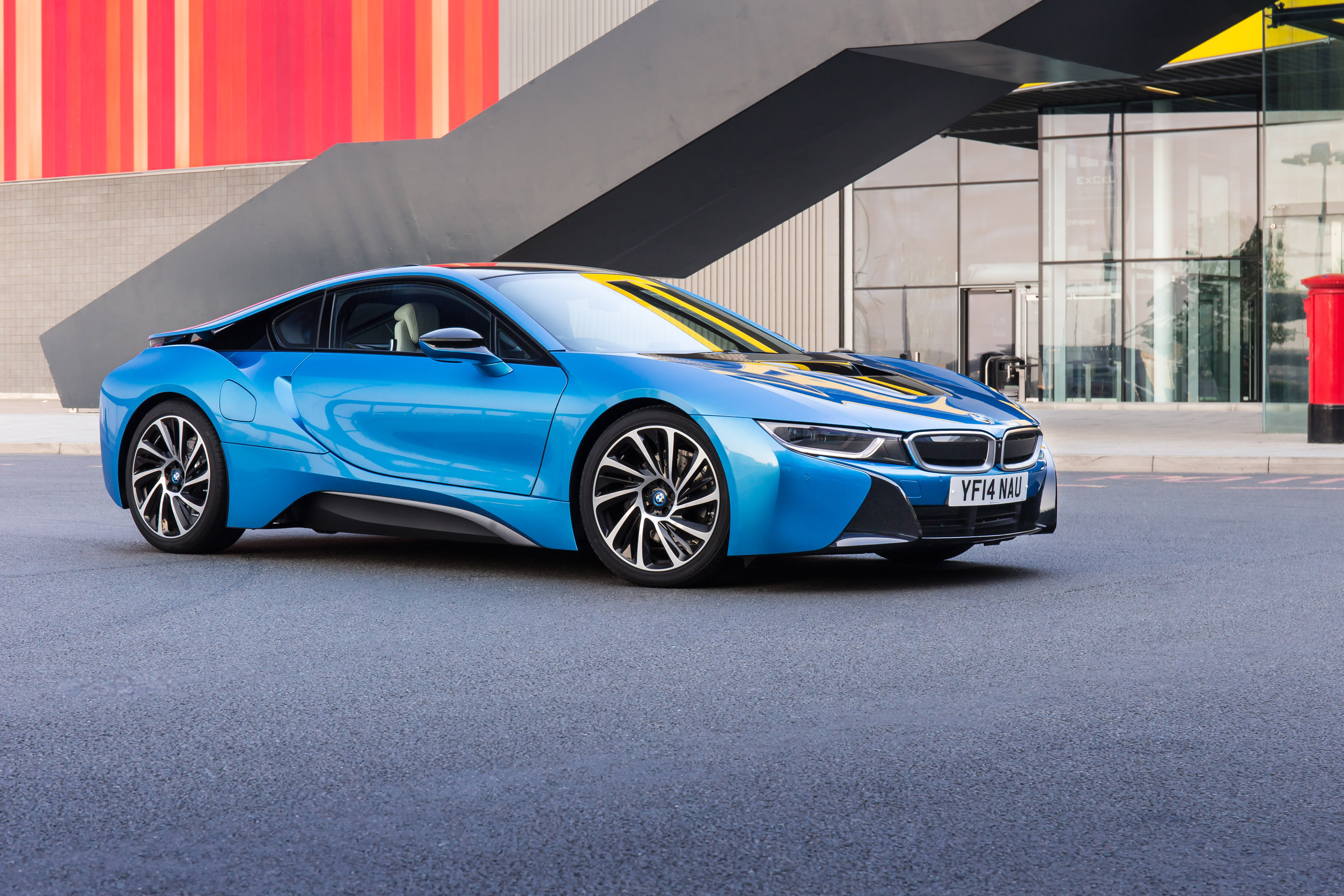 BMW i8 UK