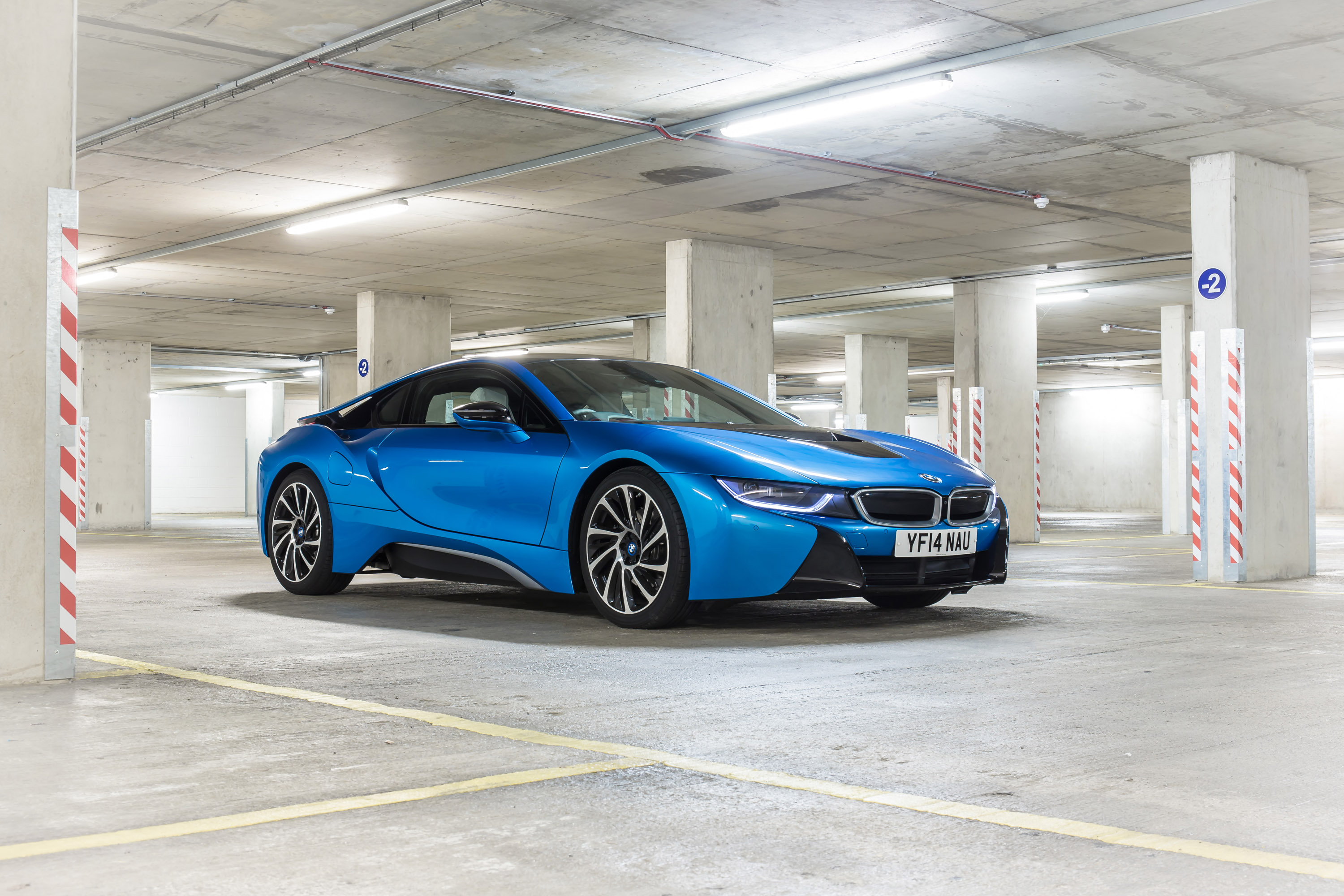 BMW i8 UK