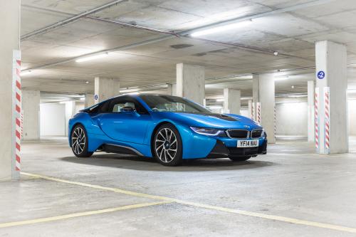 BMW i8 UK (2015) - picture 17 of 50