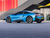 BMW i8 UK (2015) - picture 2 of 50