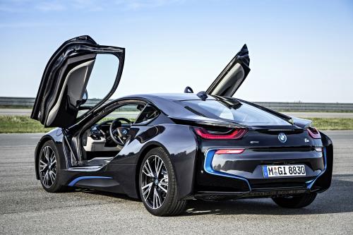 BMW i8 (2015) - picture 1 of 4