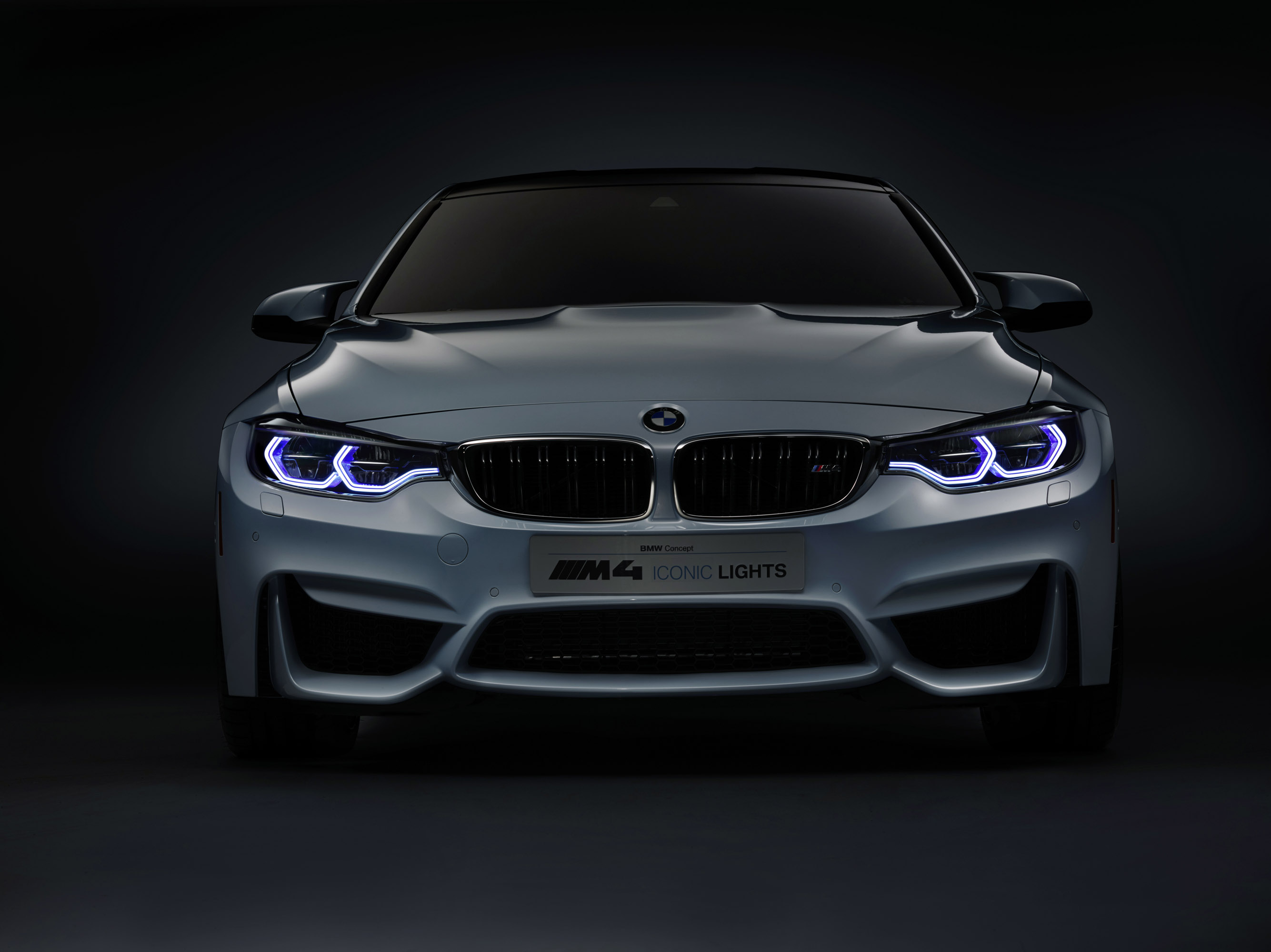 BMW M4 Concept Iconic Lights