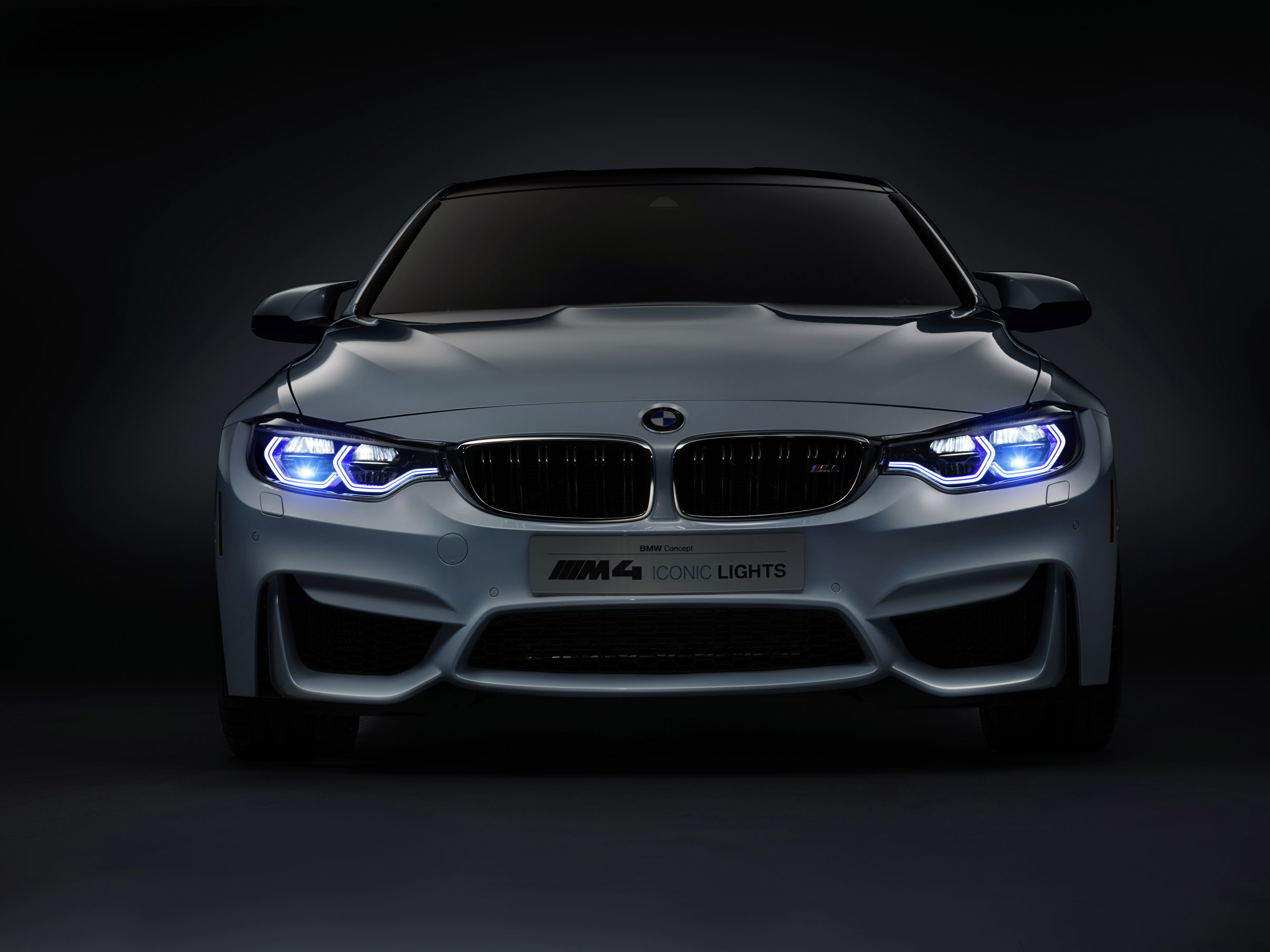 BMW M4 Concept Iconic Lights