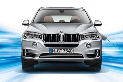 BMW X5 xDrive40e (2015) - picture 1 of 32