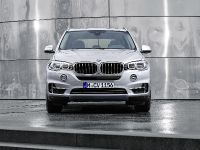 BMW X5 xDrive40e (2015) - picture 2 of 32