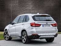 BMW X5 xDrive40e (2015) - picture 21 of 32