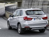 BMW X5 xDrive40e (2015) - picture 22 of 32