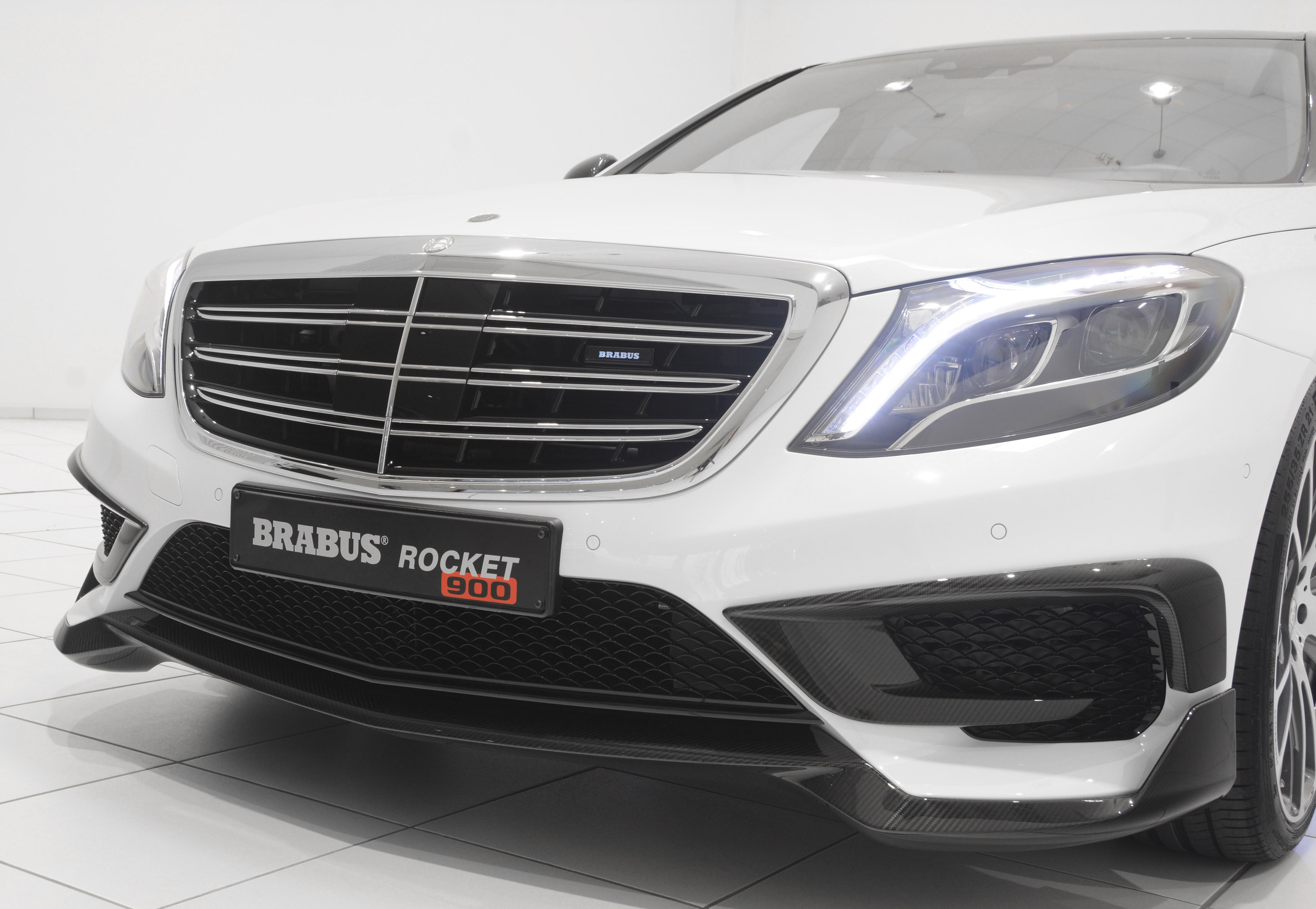 Brabus Mercedes-Benz S65 Rocket 900