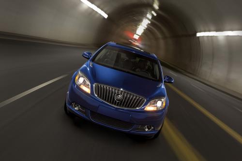 Buick Verano (2015) - picture 1 of 13