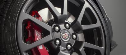 Cadillac CTS-V Coupe Special Edition (2015) - picture 4 of 7