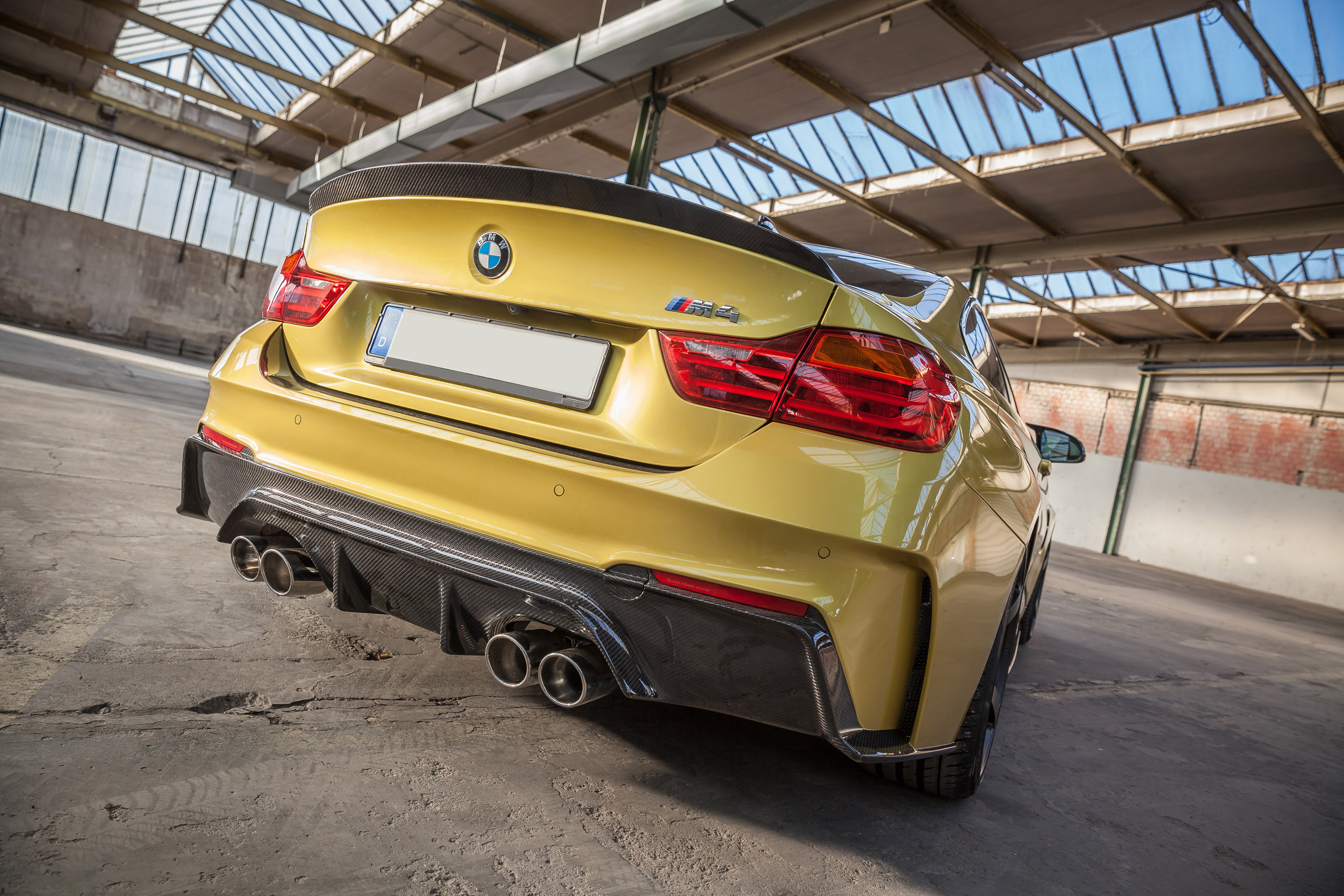 Carbonfiber Dynamics BMW M4