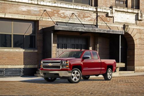 Chevrolet Silverado 1500 Custom (2015) - picture 1 of 3