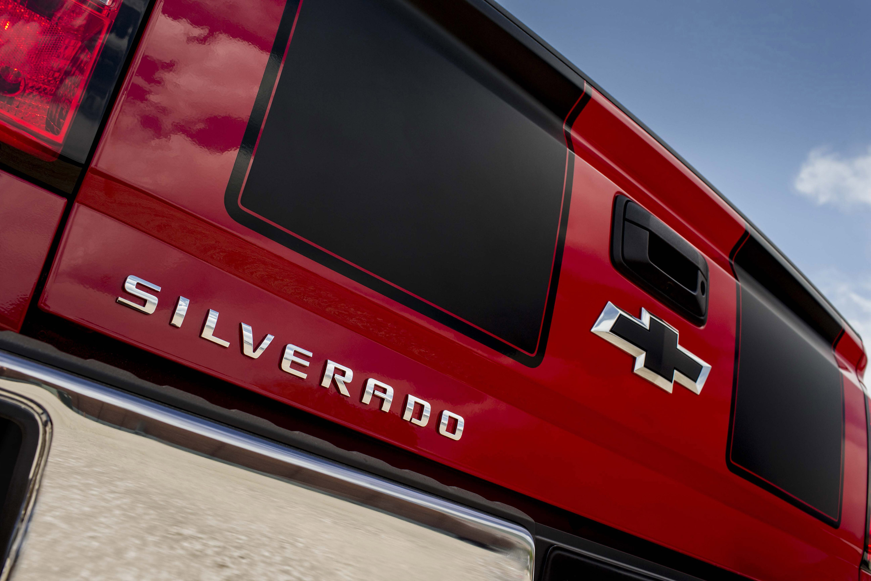 Chevrolet Silverado Rally Edition