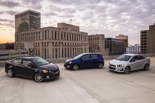 Chevrolet Sonic Family (2015) - picture 1 of 10