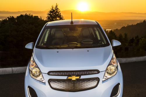 Chevrolet Spark Ev (2015) - picture 1 of 25