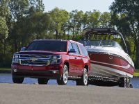 Chevrolet Suburban LTZ (2015) - picture 2 of 7