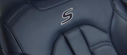 Chrysler 200 Ambassador Blue Leather interior (2015) - picture 4 of 5