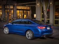 Chrysler 200 new (2015) - picture 4 of 4