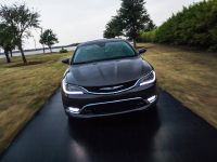 Chrysler 200 (2015) - picture 2 of 14