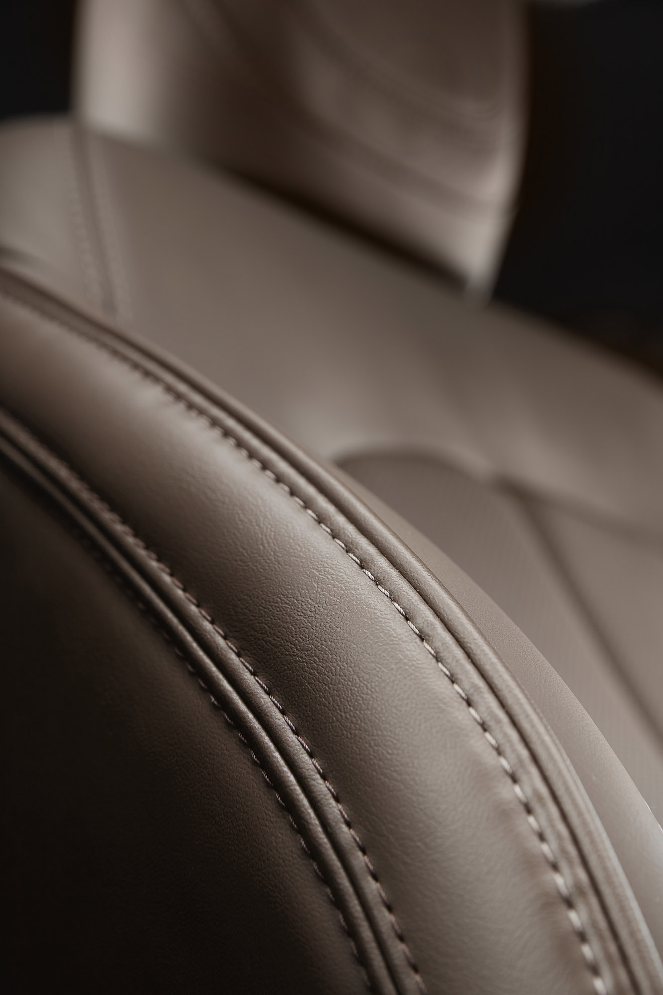 Chrysler 200C Mocha Leather interior