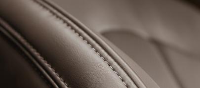 Chrysler 200C Mocha Leather interior (2015) - picture 4 of 4