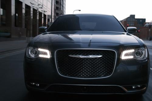 Chrysler 300 (2015) - picture 1 of 8