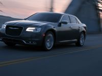 Chrysler 300 (2015) - picture 2 of 8
