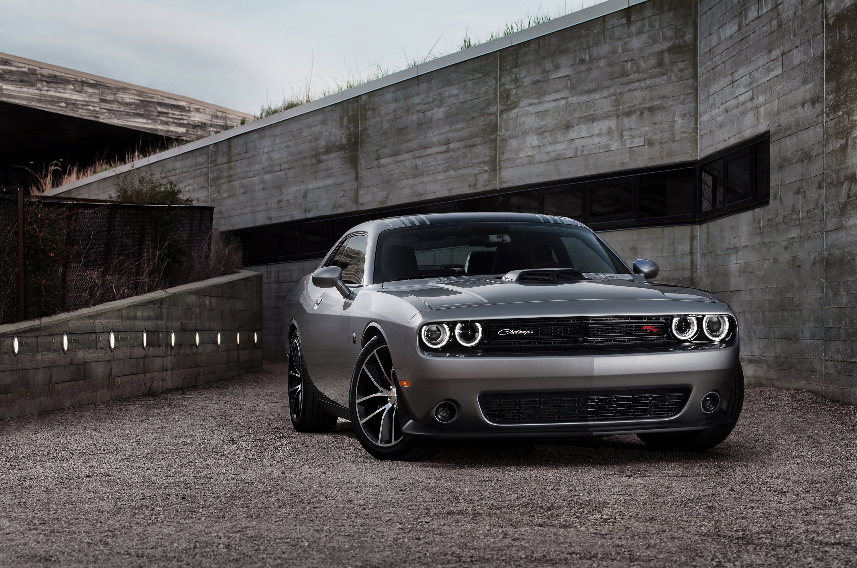 Dodge Challenger Shaker