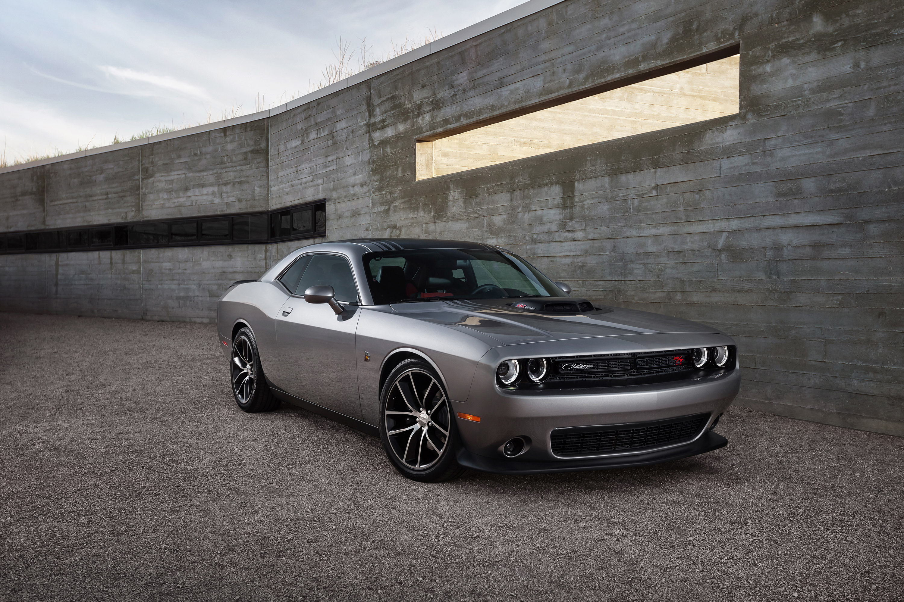 Dodge Challenger Shaker