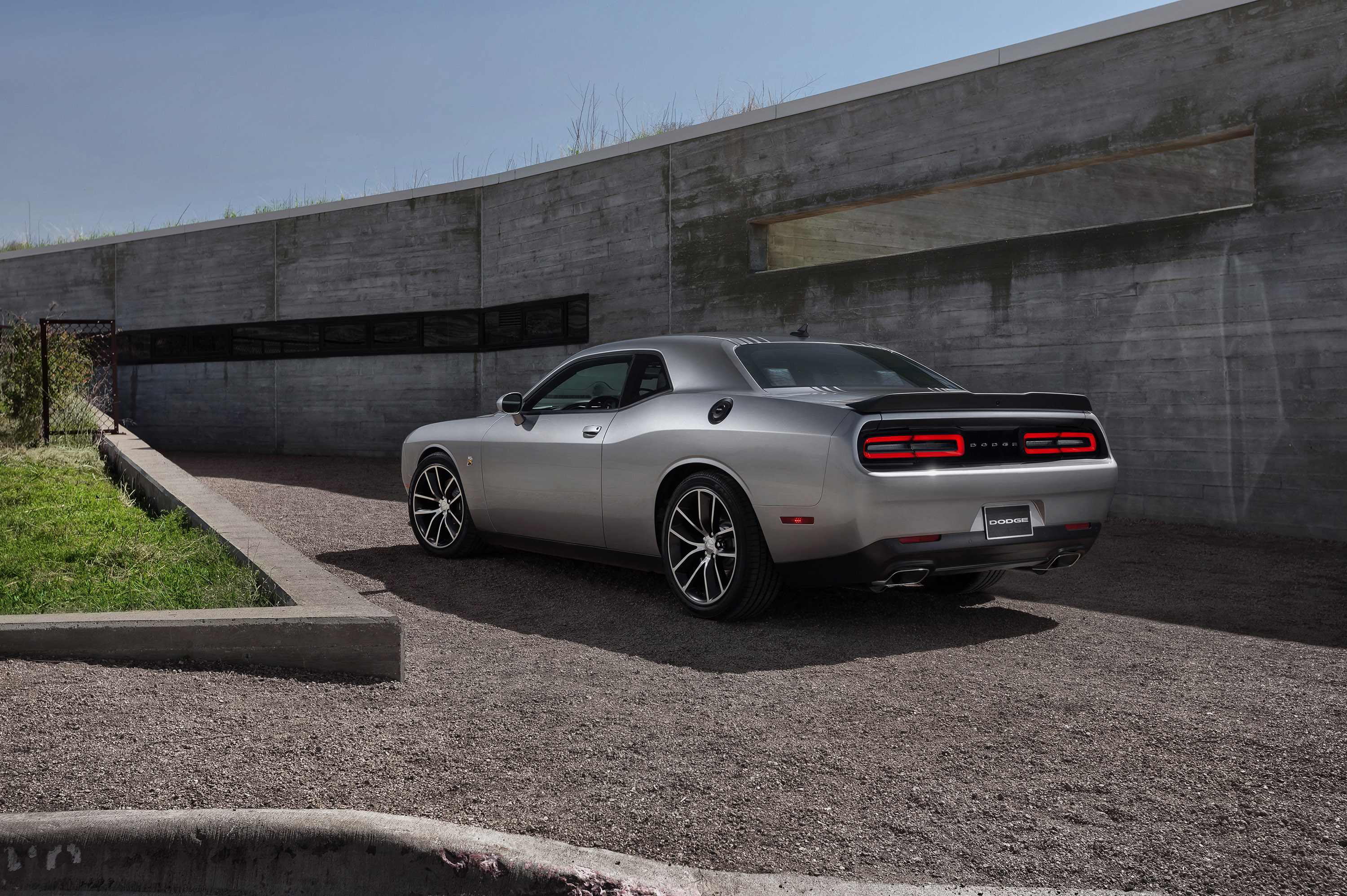 Dodge Challenger Shaker