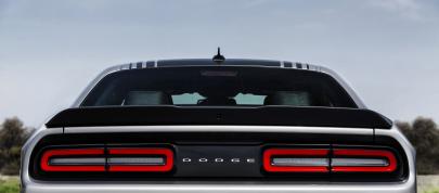 Dodge Challenger Shaker (2015) - picture 28 of 32