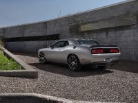 Dodge Challenger Shaker (2015) - picture 11 of 32