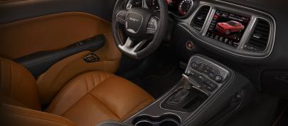 Dodge Challenger SRT Hellcat (2015) - picture 15 of 34