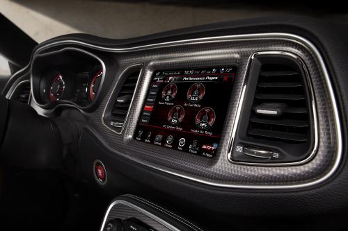 Dodge Challenger SRT Hellcat (2015) - picture 25 of 34