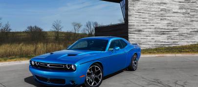 Dodge Challenger (2015) - picture 12 of 32