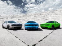 Dodge Challenger (2015) - picture 1 of 32